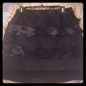 Carole Little 100 percent silk lined ruffled skirt